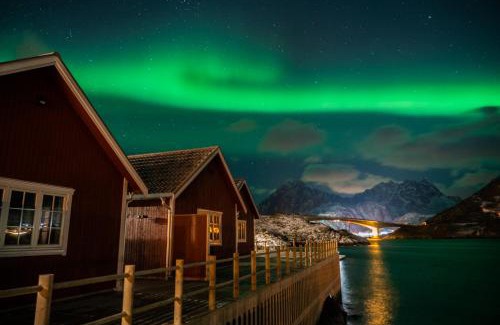 Flakstad Ski Chalet | Inviting Lofoten Cabins - Kåkern with Family-Friendly Amenities