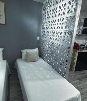 Cordeiro Apartment | Unforgettable Loft 03: Family-Friendly Retreat, Rated 10/10