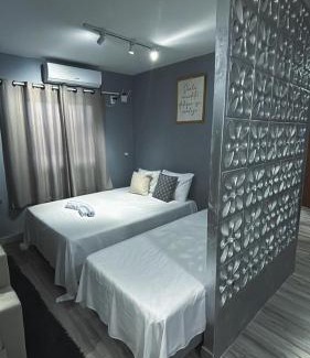 Cordeiro Apartment | Unforgettable Loft 03: Family-Friendly Retreat, Rated 10/10