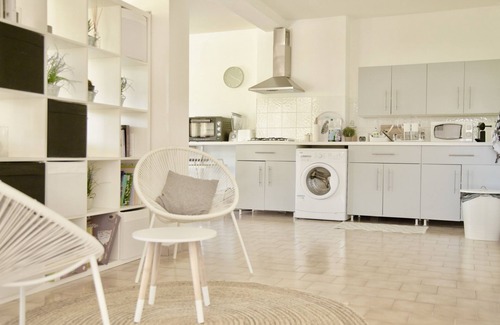 Alata Apartment | Cozy Loft Near Ajaccio: Perfect for Sea and Countryside Retreat
