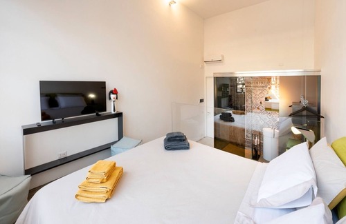 Aurora Bed & Breakfast | Modern Loft 19 with Spa and Family-Friendly Amenities