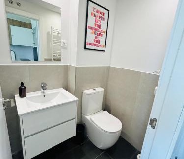 San Sebastian de los Reyes Apartment | Relaxing Apartment with Pool, Garden Terrace & Netflix