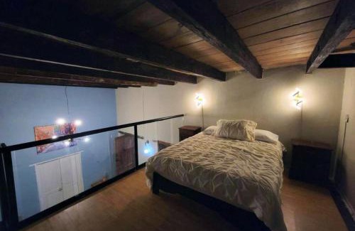 De Mexicanos Apartment | loft 2 blocks from the cathedral