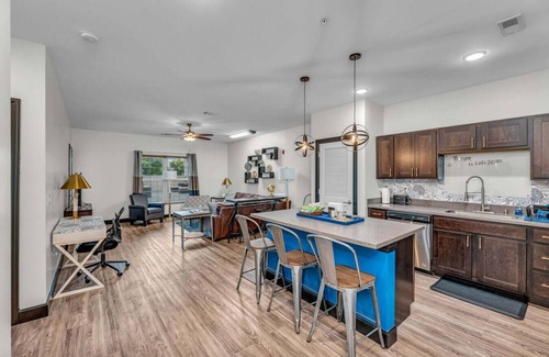 Lawrence Condo | Loft 207- Modern Condo with Rooftop Terrace Access