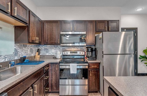 Lawrence Condo | Loft 207- Modern Condo with Rooftop Terrace Access