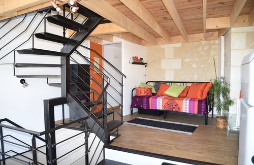 Amboise Cottage | Downtown Loft with Garden, Pool & Guest-Rated 9.8/10