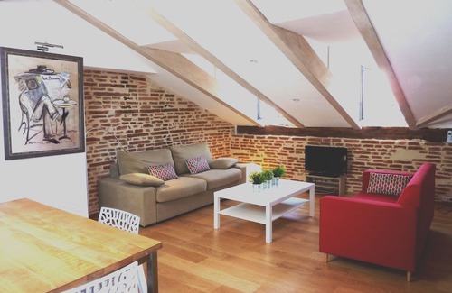 Toulouse City-Centre Apartment | Premier Loft at Place du Capitole: Guest Rated 10/10