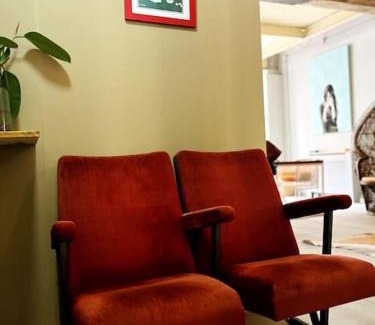 La Malva-rosa Apartment | Beachside Loft Steps from Ocean with 10/10 Guest Ratings