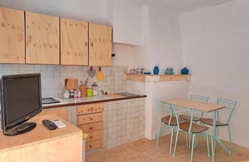 Seggiano Apartment | Pet-Friendly Loft Antico: La Casina di Paola Awaits