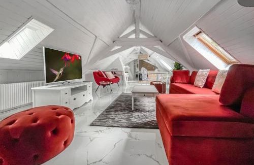 Montreux Apartment | Elegant Loft Apartment at Château du Châtelard - Pet Friendly
