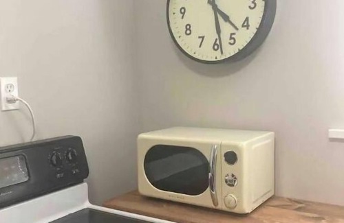 Fergus Falls Apartment | Cozy Loft Apartment with Breakfast in Downtown Fergus Falls