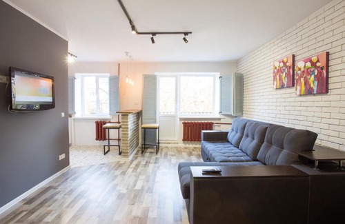 Dzerzhyns'kyi District Apartment | Cozy Loft Apartment Steps from Botanical Garden