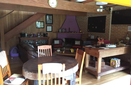 Aruja House | Guest Rated 10/10: Family-Friendly Loft Arujá with Kitchen