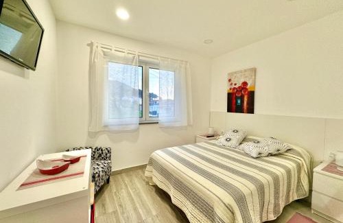O Rosal Apartment | Guest Rated: 9.7 at LOFT AS CASETAS PEREGRINOS with Breakfast