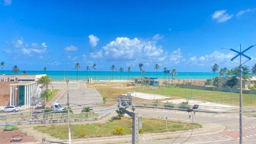 Jacarecica Apartment | Discover Loft Atlântico Norte: Pet-Friendly Getaway