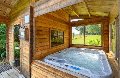 Cleguerec House | Unique Loft Atypique with Hot Tub and Family-Friendly Amenities