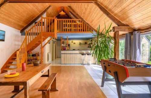 Cleguerec House | Unique Loft Atypique with Hot Tub and Family-Friendly Amenities