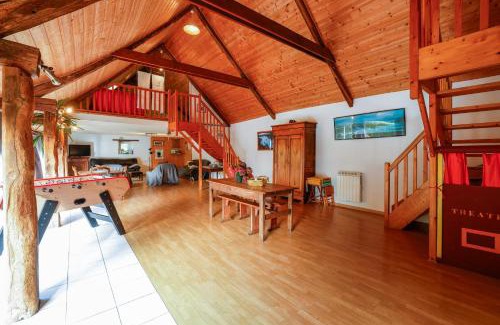Cleguerec House | Unique Loft Atypique with Hot Tub and Family-Friendly Amenities