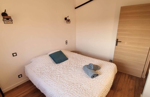 Ploufragan Apartment | Unique Loft Near Saint-Brieuc with Spa and Breakfast