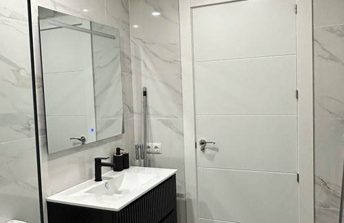 Altozano-Conde Lumiares Apartment | Loft B/apt. Completo/cocina+baño Privado/wifi