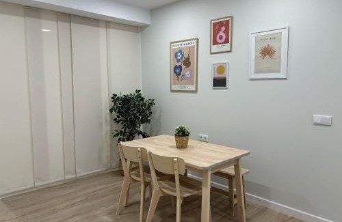 Ciudad Jardin Apartment | Central Loft 16 B Córdoba - Family-Friendly Getaway