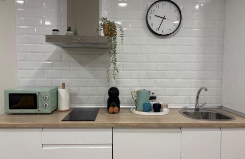 Ciudad Jardin Apartment | Central Loft 16 B Córdoba - Family-Friendly Getaway