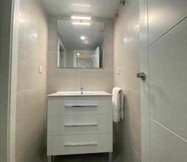 Ciudad Jardin Apartment | Central Loft in Córdoba - Family-Friendly Stay, 9.1/10 Rated