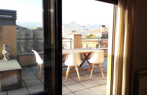 Tremp Apartment | Highly Rated Loft Cal Richi for Your Perfect Getaway