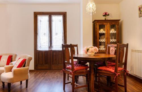Anso Apartment | Cozy Loft Casa Paloma: Pet-Friendly Stay with Top Ratings