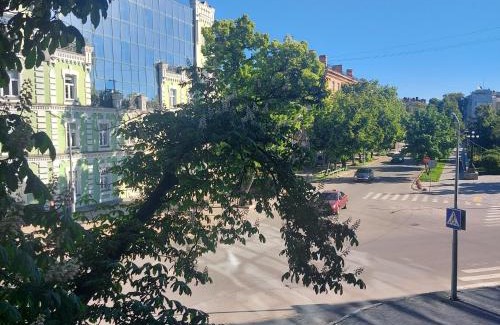 Sukhinovka Apartment | Pet-Friendly Loft in the City Center - Rated 9.9/10