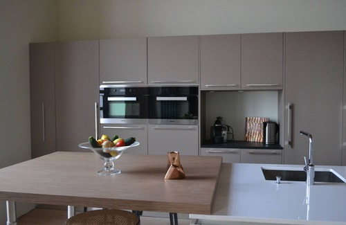 Mont Duplan House | Cozy Loft in Nimes' City Center with Pool and Breakfast
