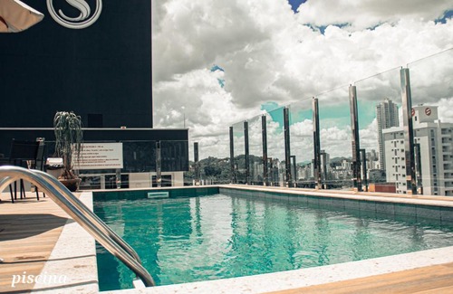 Velha Apartment | Scenic Loft with Pool and Pet-Friendly Perks