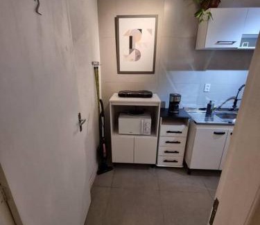 Nacoes Apartment | Stylish Loft with Home Office - Guest Rated 10/10