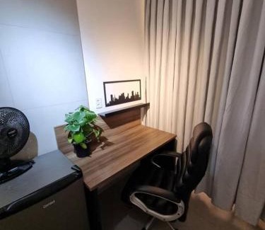 Nacoes Apartment | Stylish Loft with Home Office - Guest Rated 10/10