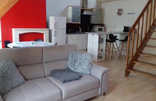 Coudekerque-Branche Apartment | Cozy Loft Retreat: Family-Friendly Comfort Awaits You