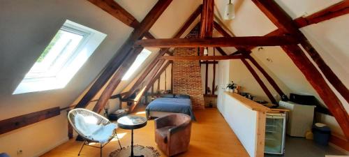 Beauvais Apartment | Cozy Loft Just Steps from the Cathedral - Family Friendly
