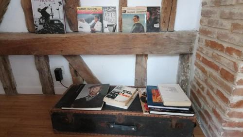 Beauvais Apartment | Cozy Loft Just Steps from the Cathedral - Family Friendly