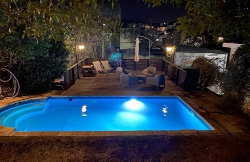 Rio Ceballos Ski Chalet | Mountain Loft: Guest Rated 10/10 with Pool & Family Options