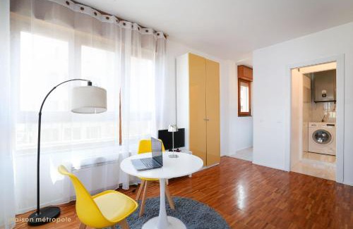 Stadera Apartment | Family-Friendly Stay at Loft De Sanctis - 4-Star Comfort