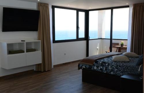 Esquinzo Apartment | Oceanfront Retreat: Loft del Mar 1 Jandia, Rated 9.4/10