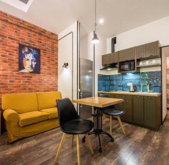 Verkhnie Misto Apartment | Stylish Loft Design Apartments on Desyatynnyi Ln, 7
