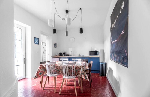 Gannat Apartment | Modern Loft in Downtown with Garden and Parking Access