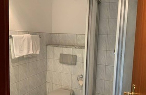 Brilon Apartment | Delightful Loft Double Room with Spa & Breakfast Amenities