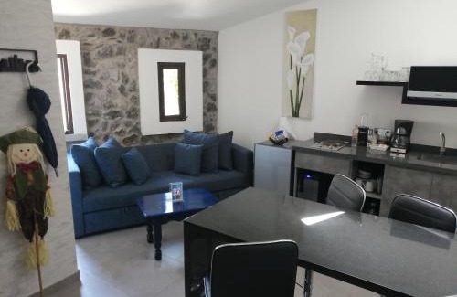 Santeagueda Apartment | Pet-Friendly Loft in Val'Quirico with Top Guest Rating