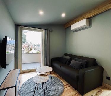 Foix Apartment | Experience LOFT et SPA Under the Stars with Hot Tub Access