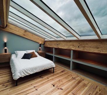 Foix Apartment | Experience LOFT et SPA Under the Stars with Hot Tub Access