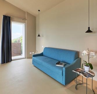 Almenno San Bartolomeo Villa | Experience the Oceanfront Loft: Amore o Psyche Retreat