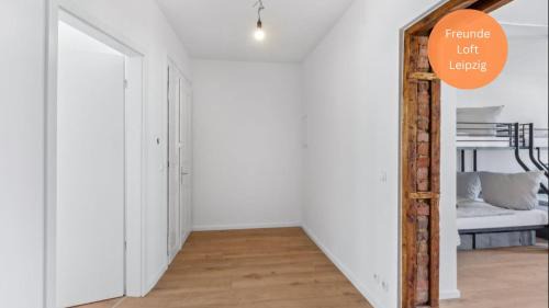 Abtnaundorf Apartment | Perfect Loft for 10 Friends - Pet and Child Friendly Stay!