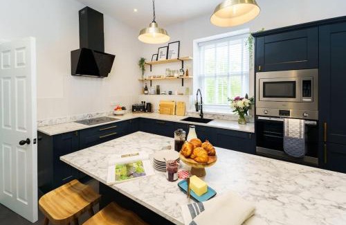 Tregaron Apartment | Discover Loft Fawr: Rated 10/10 & Perfect for Families