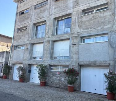 Laplume Apartment | Top-Rated Loft with A/C, Garage & Prime Video Access